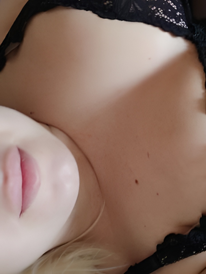 Даша привлекальеная девушка из Перевальска цена от 2000 руб