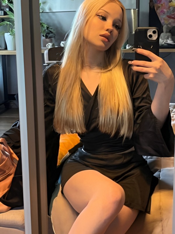 Ульяна привлекательная девушка из Перевальска цена от 5000 руб