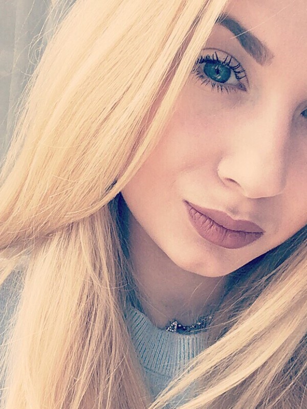 Аленка привлекательная девушка из Перевальска цена от 3500 руб