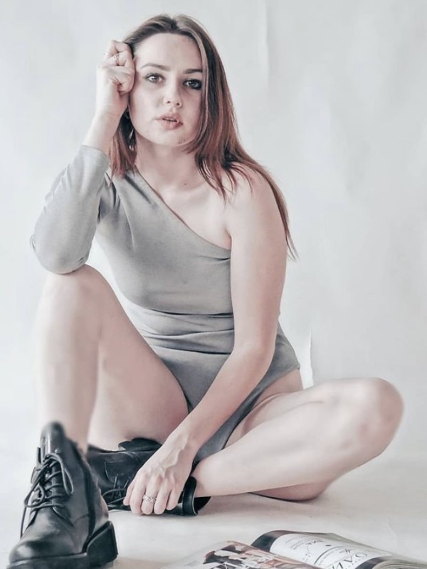 🎥 Нана привлекательная девушка из Перевальска цена от 6000 руб