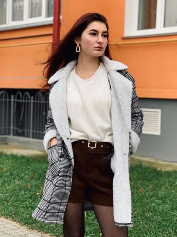 🎥 Эльвира привлекательная девушка из Перевальска цена от 5000 руб