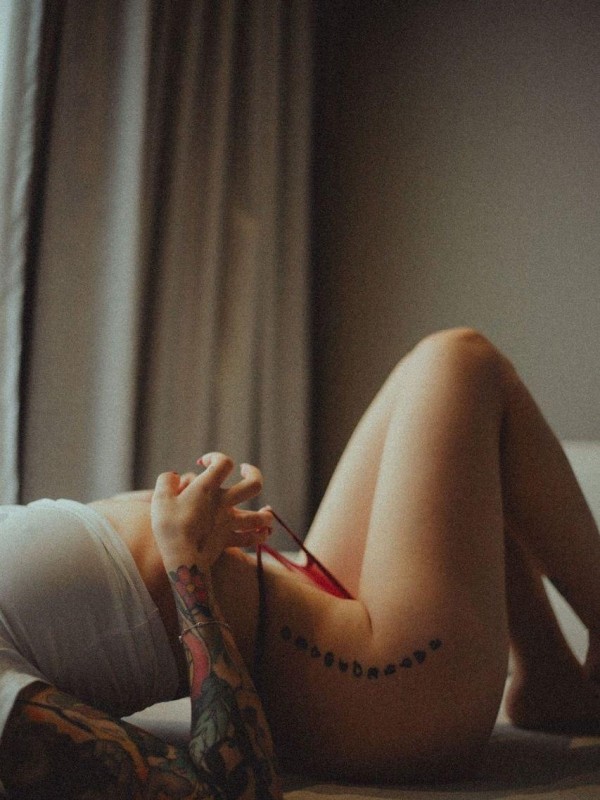 Лера привлекательная девушка из Перевальска цена от 7000 руб